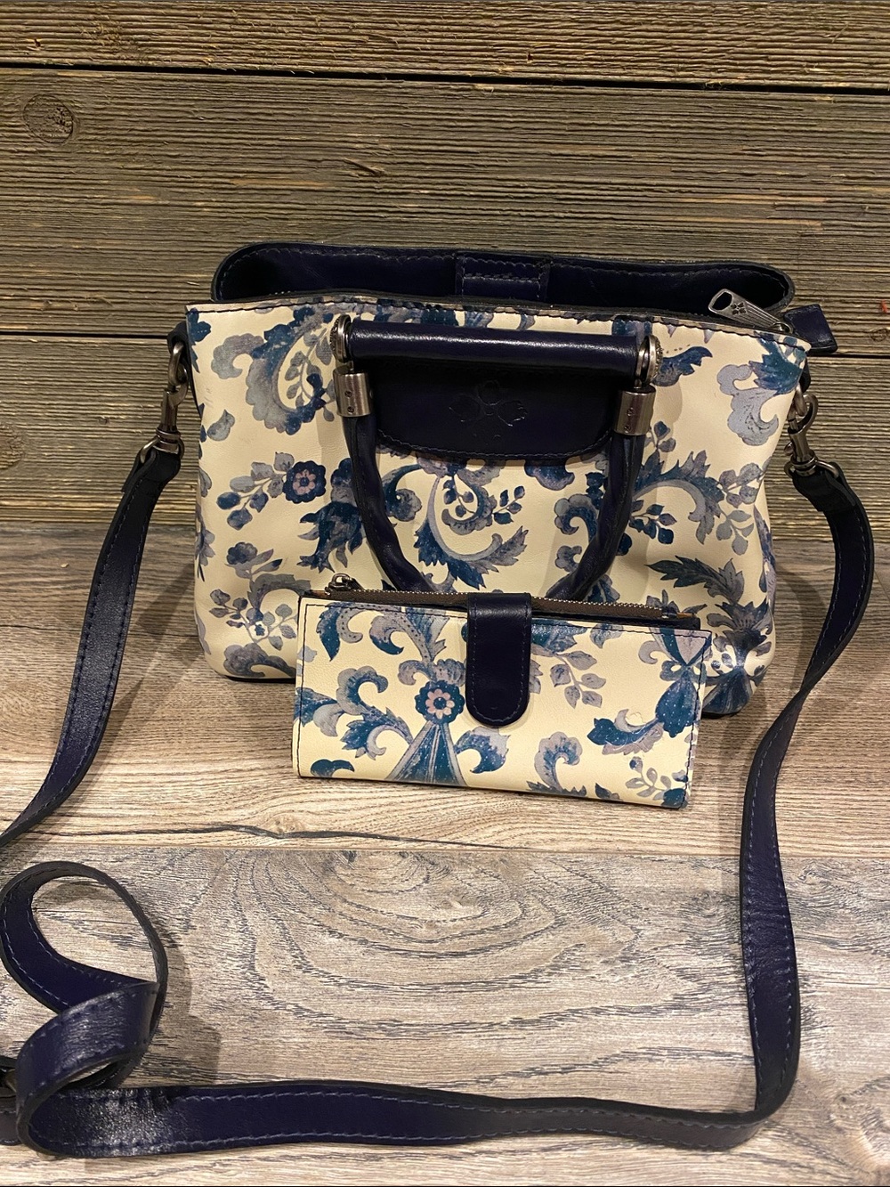 Patricia Nash purse and wallet